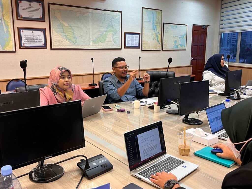 Discussions on the Implementation of P&I Insurance in Malaysia and Briefing on Domestic Shipping License