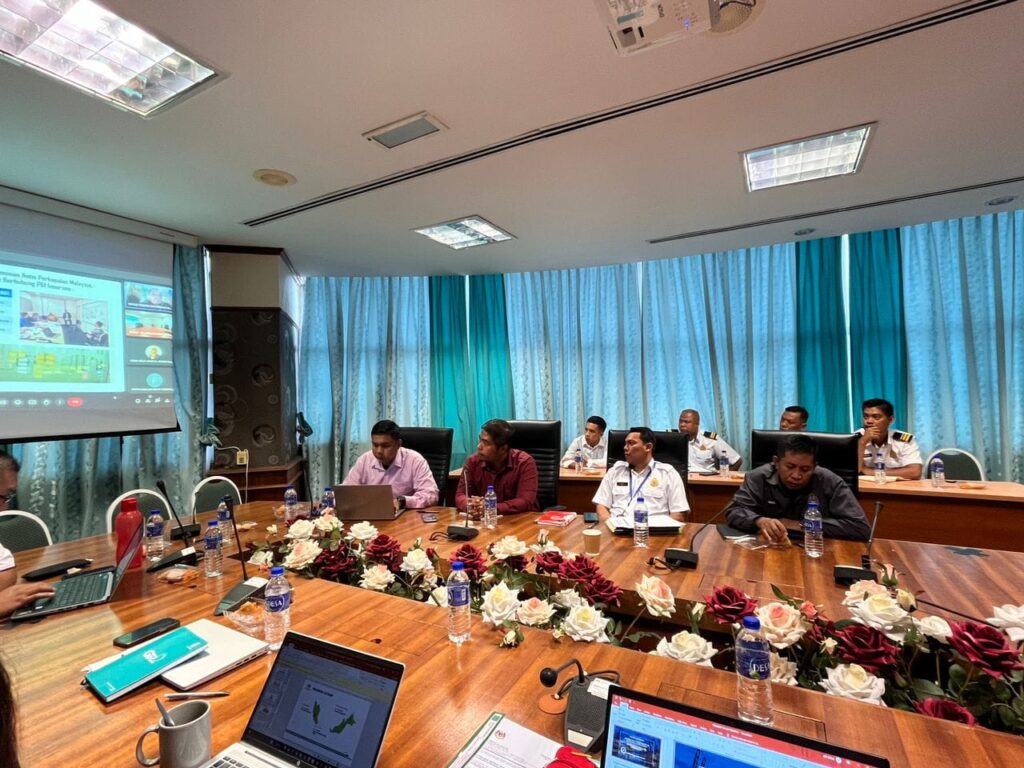 Discussions on the Implementation of P&I Insurance in Malaysia and Briefing on Domestic Shipping License